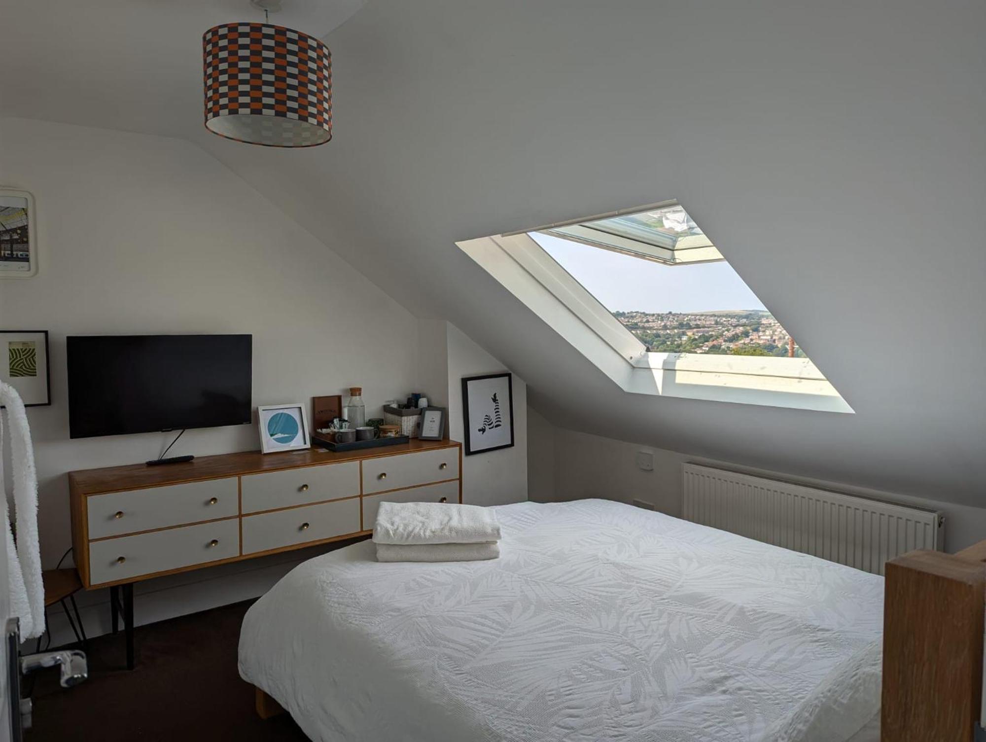 Appartamento South Downs View-Private Parking Hove Esterno foto